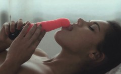 Enjoyable Teen Gal Rubs Her Cock-starved Pussy On Camera