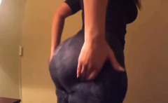 PAWG in Leggings