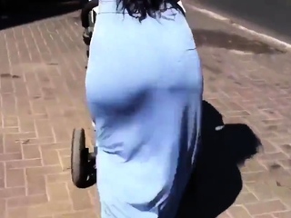 My Booty Jigglin In My Summer Dress