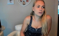 Amateur blonde teen solo dildo