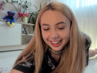 Blonde Teen Solo Masturbating On Webcam