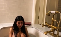 Lebanese Hoe Mia Khalifa Returns to Porn