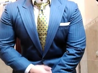 Str8 daddy jerking off in suit