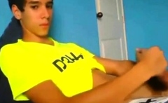 Latino Twink Shows Off When Jerking