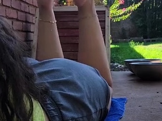 Amateur college teens outdoor oral fun