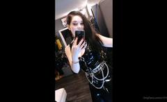 Amateur super hot brunette masturbating 3 mp4
