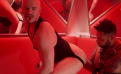 Muscular Top Viktor Destroys Axel Abysse's Hole